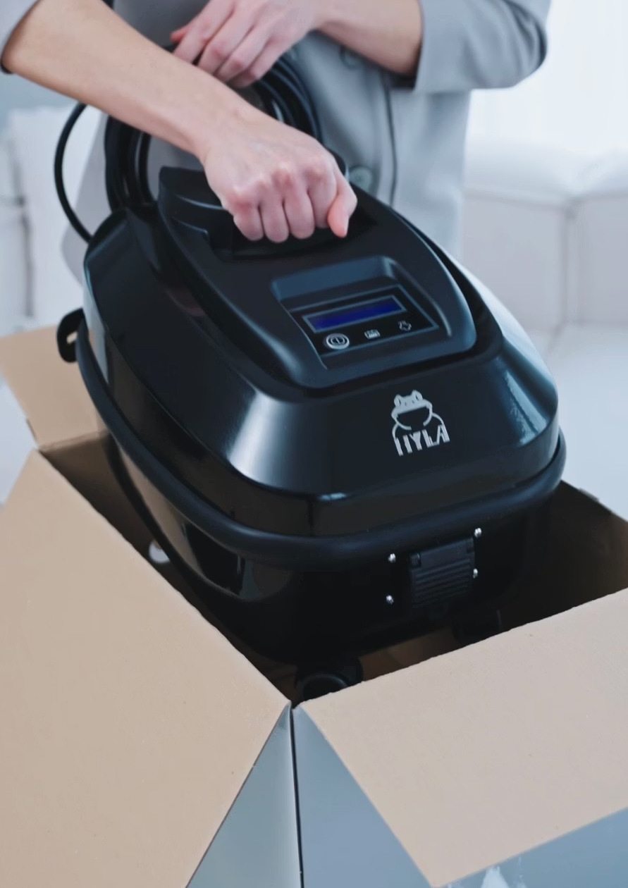 HYLA EST Luft- und Raumreinigungsgerät im Wohnzimmer